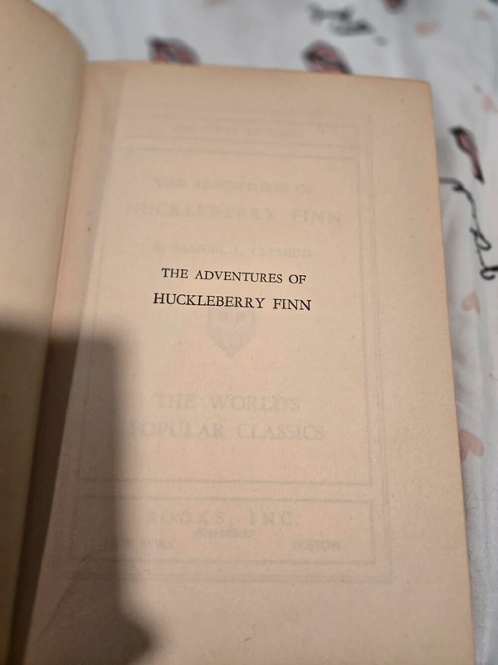 antique published in 1900 Huckleberry Finn